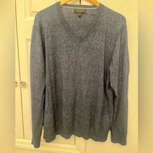 Banana Republic V neck sweater